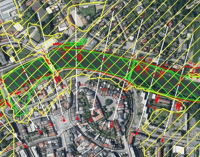 V případě této práce bylo staničení řezů zvoleno automaticky po 100 m. Zaprvé určíme počáteční staničení řezu, dále pak šířku řezu na levou a pravou stranu od osy trasy.