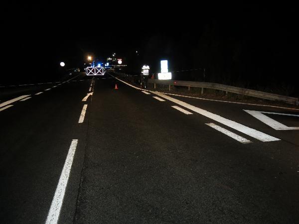 Děj: v prostoru křižovatky bez přechodu pro chodce v jízdním pruhu motocyklisty došlo ke střetu řidiče motocyklu Suzuki Bandit