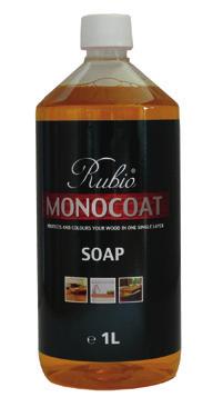 RMC SOAP mýdlo na podlahu K použití při pravidelném úklidu dřevěných podlah ošetřených olejem. Odstraňuje špínu a mastnotu a zároveň udržuje přirozený matný vzhled dřevěných ploch.
