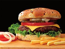 PIVNÍ SPECIALITY: 1 ks DOMÁCÍ BURGER, hranolky, tatarka 169,- Kč (šťavnatý burger z mletého masa, ledový salát, rajče, cibule, slanina, dresing, sýr) 1 ks Ďábelská topinka s pikantní masovou směsí