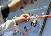 > Zpracování kabelů > Elektronická deska pro skládání kabelových svazků THONAUER Katalog produktů Elektronická deska pro skládání kabelových svazků EasyWiring Elektronický přípravek pro výrobu