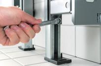 JEDNODUŠŠÍ UŽ TO BÝT NEMŮŽE Rám sanitárního modulu Geberit Monolith pro WC lze připevnit ke stavební konstrukci stejným způsobem jako Geberit Duofix.
