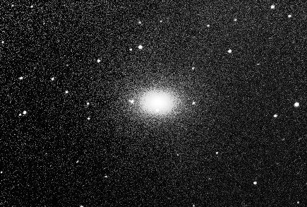 AsivšechnynáspotěšilpohlednakometuC/2004Q2 (Machholz). Zvláště ve chvíli, kdy se kometa na své dráze přiblížila k otevřené hvězdokupě Plejády, si tento pohled většina z nás nenechala ujít.