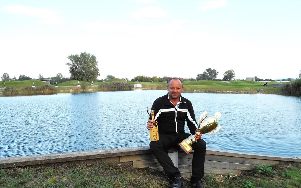 Václav Kuna Vítěz Golf Masters 2017 GOLF MASTERS 2018 Vážení golfisté, Rádi vám přinášíme nový ročník golfové tour Golf Masters 2018 společně s mnoha dalšími golfovými produkty.