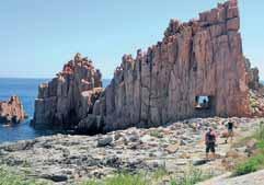 ostrova nebo se toulat čarokrásnou přírodou. Pobytový zájezd s turistickými výlety a ubytováním v Cala Gonone. 8.6. 17.6. 14.990,- *22.590,- **11.