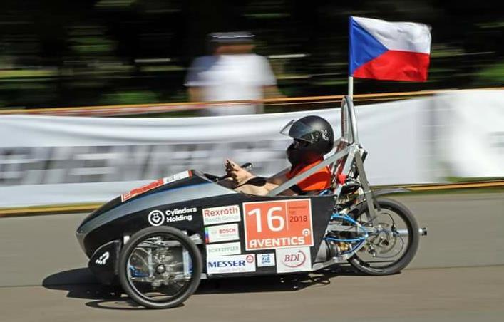 PNEUMOBIL RACING TEAM BRNO Součástí Ústavu konstruování je Pneumobil Racing Team Brno, který se zabývá vývojem závodních monopostů na stlačený vzduch.