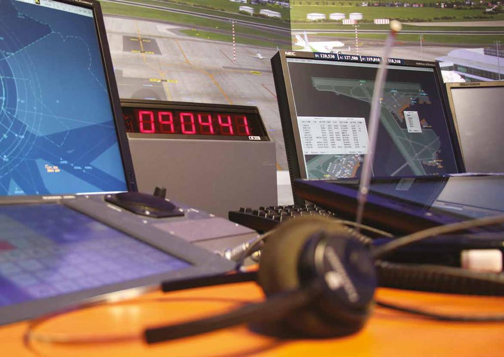 V listopadu byl podepsán CDR (Critical Design Review), tedy potvrzení, že základní podoba specifikace systému splňuje požadavky kladené na systém.