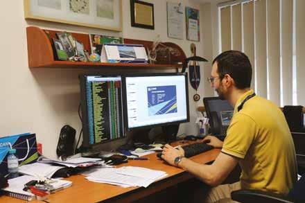 Petr Administrátor 3D TWR simulátoru (CANI) Vystudoval jsem obor výpočetní technika na elektrotechnické fakultě ČVUT a Masarykův ústav vyšších studií obor učitelství