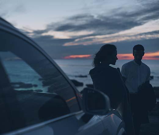 VOLVO XC90 17 Navigační systém Sensus Dovolte navigačnímu systému Sensus, aby Vás provázel na cestách a pomohl Vám najít tu nejlepší trasu.