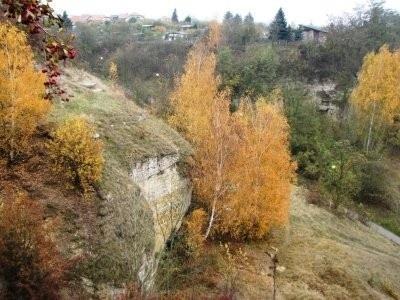 Poznej naše město - příroda Podzimní pohled na pískovcové skály na Radouči. Během třetího zážitkového dne se budeme zabývat přírodou Mladoboleslavska.