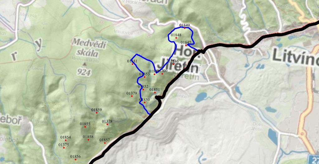 Hodnocení účinnosti vápnění Obr. 1: Rozmístění odběrných míst (OM) Nadložní humus 360 Horizont nadložního humusu 320 280 Nad. humus [t/ha] 2 200 160 120 80 Obr.