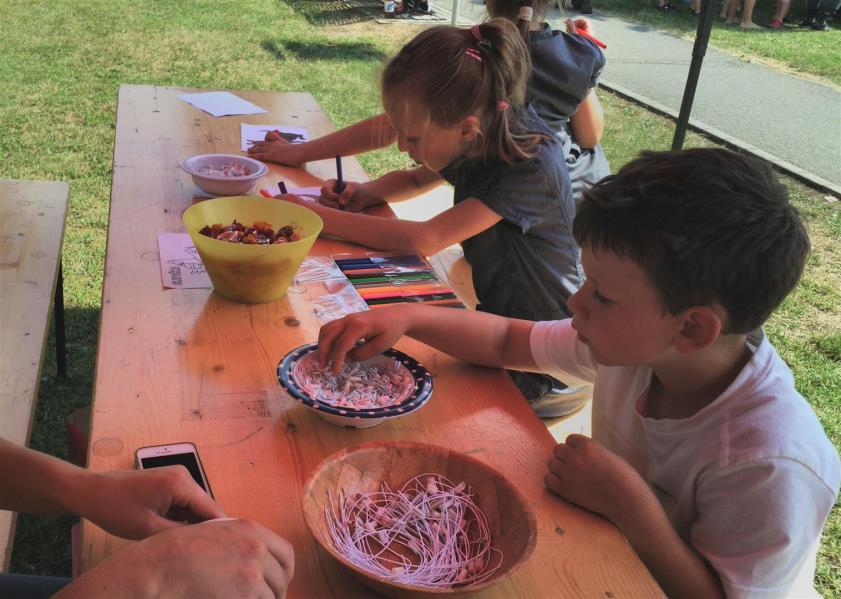 Odborná pedagogická poradna - poradna poskytuje dětem, jejich rodičům i pedagogům komplexní péči související se školním vzděláváním.