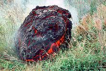 Sopky vyvrhují: lávu = magma na zemském povrchu -hl.