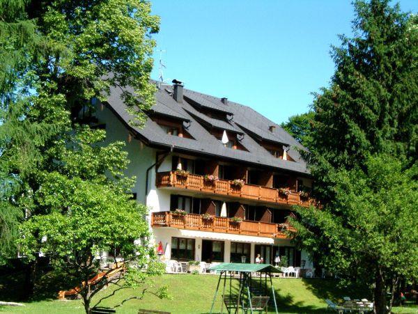 HOTEL CAROSSA*** Místo pobytu: Abersee (543 m) - městečko u břehu Wolfgangského jezera, cca 7 km od St.