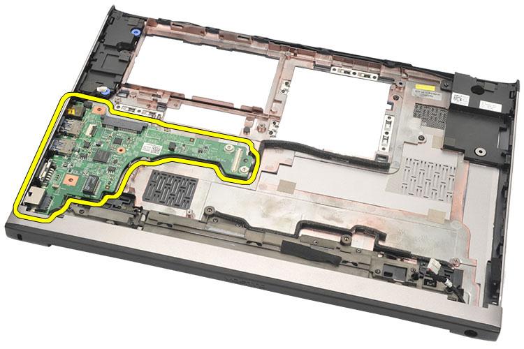 Vložení desky vstupů a výstupů (I/O) 1. Vložte desku I/O do jejího konektoru. 2. Připojte k desce I/O kabel reproduktorů. 3. Vložte základní desku. 4. Namontujte sestavu displeje. 5. Vložte chladič.