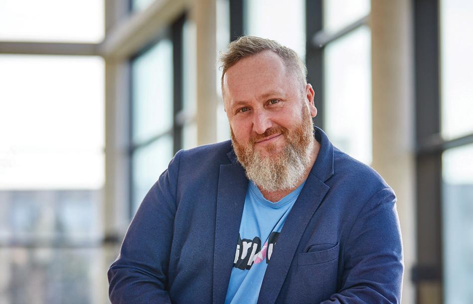 Vážení a milí přátelé divadla, které zde v Uffu realizujeme! Zdá se to téměř jako neuvěřitelné, ale asi už to tak bude. Ano, v našem Uffu už skutečně začínáme desátou sezónu.