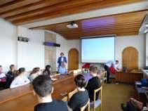 3.8 Studentský parlament Účast žáků ZŠ Truhlářská na Fóru Zdravého města Karlovy Vary v roce 2012 dala impuls pro vytvoření Studentského parlamentu v Karlových Varech. Dne 12.
