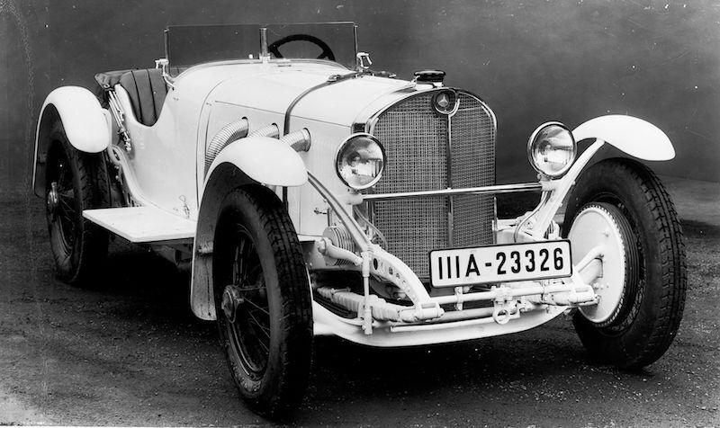 MONOPOSTY 1928 1933 Typ SSK poháněl opět šestiválcový řadový motor o objemu 7 065 cm 3. Byl však naladěn na výkon 166 kw (225 k) při 3 300 min -1.