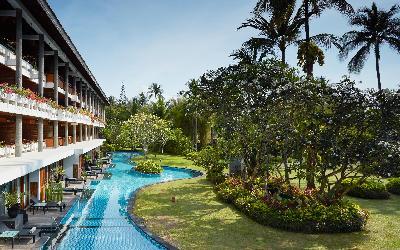 Prama Sanur Beach Hotel () Popis Vybavení Pláž kvalitní resort na oblíbené balijské pláží Sanur Beach.