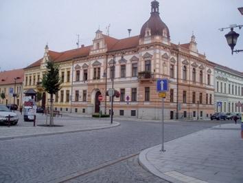 NAPSALI JSTE NÁM Vážený pane Sobotko, dlouho jsem zvažovala zveřejnění své reakce na Váš úvodní sloupek v posledním čísle Dobřanských listů.