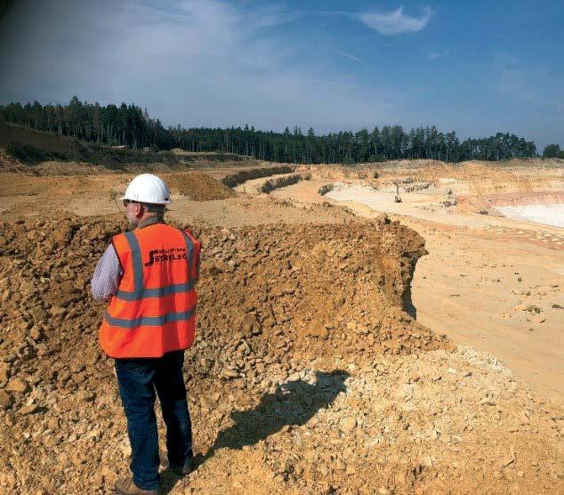 Těžba Dobývací práce v roce 2018 pokračovaly v selektivní těžbě sklářských a slévárenských písků dle požadavků výrobního útvaru.