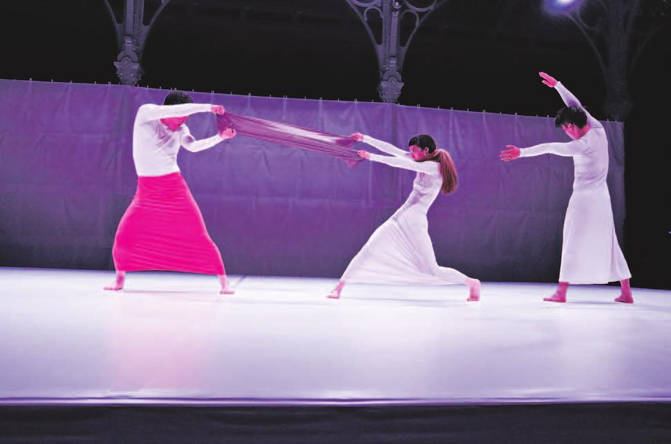 Světový ohlas vyvolala její choreografická trilogie věnovaná korejským babičkám, teenagerům a mužům.