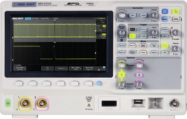 DIGITÁLNÍ OSCILOSKOP SIGLENT Šířky pásma 70 MHz, 100 MHz, 200 MHz, 300 MHz Barevný TFT displej s úhlopříčkou 8" (20,32 cm), 800 x 480 px Rozhraní USB device, USB host, LAN Spouštění a dekódování