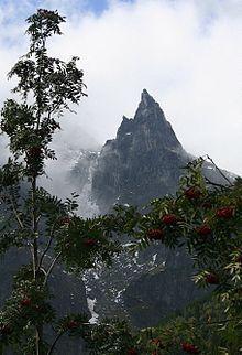 Mnich Štíty a vrcholy Nejvyšším vrcholem Tater je Gerlachovský (2 655 m).