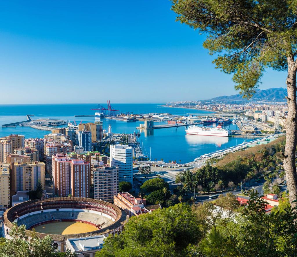 MALAGA Je centrem provincie Málaga a přístavním městem na jihu Španělska Je druhým největším městem v Andalusii (cca.