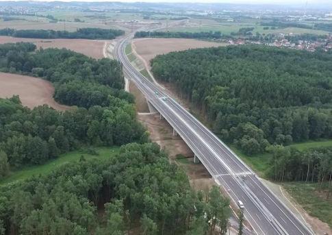 Cenu z rukou generálního ředitele SŽDC pana Jiřího Svobody převzal za přihlašovatele, společnost Chládek a Tintěra Pardubice,