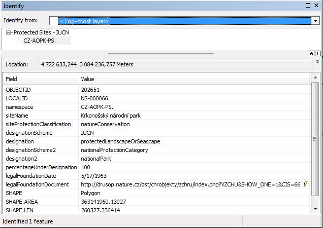 3) Prohlížecí služba WMS (ArcGIS Server) - zdrojem geodatabáze