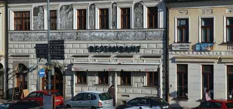 Kvůli dluhům skončila další restaurace Po restauraci v Jupiter clubu kvůli dluhům ukončila svoji činnost i restaurace na Obecníku.