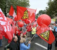 33 90. léta Struktura kolektivních smluv pro nové spolkové země IG Metall zvládá výzvy znovusjednocení a vytváří odborové struktury a struktury pro kolektivní smlouvy v nových spolkových zemích.