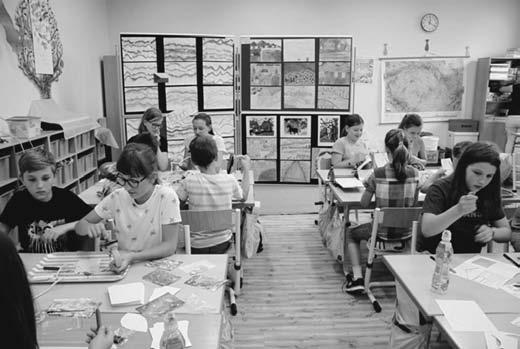 V dílnách si účastníci vyzkoušeli metody a techniky od dramatických živých obrazů, literární tvůrčí