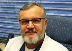 Radek Scherfer, místopředseda představenstva, a Ing. Petr Fiala, generální ředitel společnosti. Přítomen byl i ředitel zdravotní péče Masarykovy nemocnice v Ústí nad Labem, o. z., MUDr. Josef Liehne.