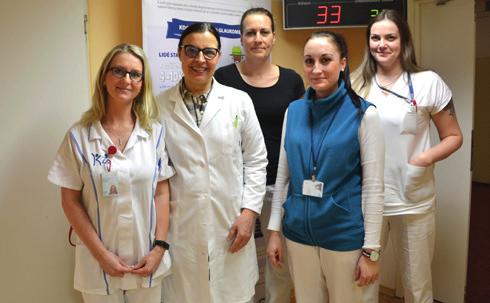 Jsme jedním z mála pracovišť v České republice, které poskytuje komplexní péči o pacienty s glaukomem včetně nejnovějších minimálně invazivních operací, uvedla MUDr. Ivana Liehneová, Ph.D., přednostka ústecké oční kliniky.
