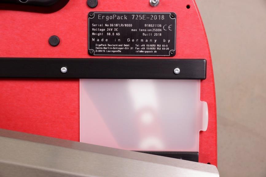 6.6 Zavádění pásky do zařízení 1. krok Zapněte ovládací panel dle bodu 6.2. 2.