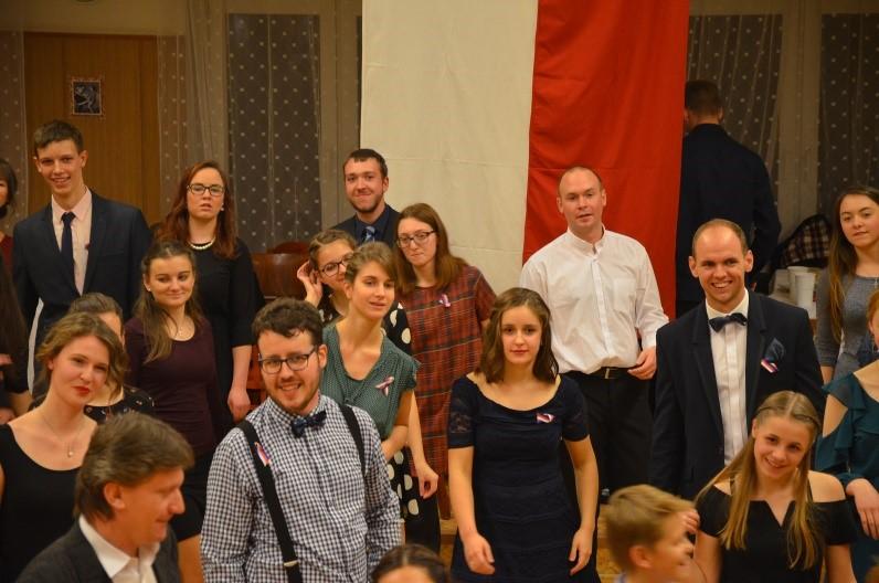 mohl být ve fast-foodovém stánku. Přijeli také animátorky (a animátoři) spolu s týmáky z DSM, kteří skvěle obohatili naše společenství karvinského děkanátu.