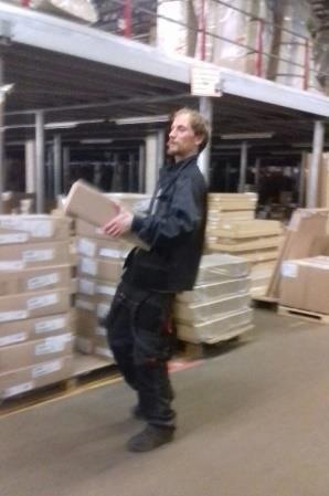 Následně docházelo ke kontrole přijatého materiálu a k uskladnění a zanesení do systému.