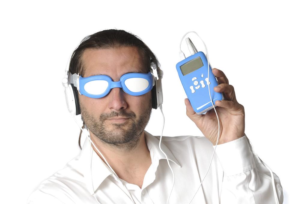 Co je to AVS technilogie? Hladina theta (4-7 Hz) Theta je bytostně spjata s hlubokou relaxací a sněním. Vybavujeme si v ní mnohem lépe vzpomínky, především ty, které se udály v dávné minulosti.