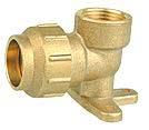 PE048 1/2"x20 3/4"x25 1"x32 cena bez DPH 228,60 278,00 469,70 PE SPOJKY STRANA 66 Spojka COBRARING pro polyetylénové trubky nástěnka vnitřní závit s mosazným svěrným kroužkem Pracovní tlak PN30,