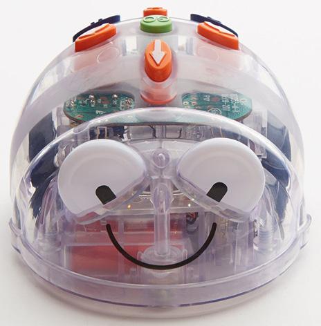 Dále si děti vyzkoušely ovládaní robotů Lego Mindstorms pomocí tabletů či pomocí aplikace EV3 Programmer, kterou využívaly i nejstarší děti.