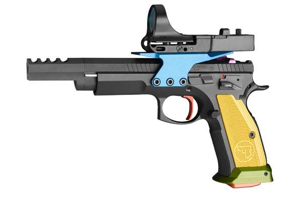 2.2.30. Pistole CZ 75 TS CZECHMATE "PARROT" Od modelu CZ 75 TS Czechmate se liší pouze v použití dílů jiných barev. Obrázek 2.