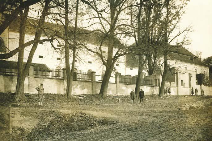 Josef Šimek - Chotýšanská kronika část III. Obec Chotýšany: Poměry hospodářské JZD - Řemesla, obchody, živnosti. /4.