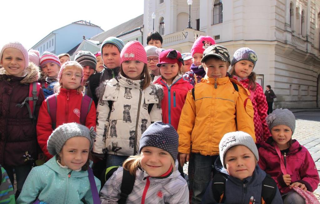 řešit konflikty, posuzovat a hodnotit, navazovat a udržovat kontakty.