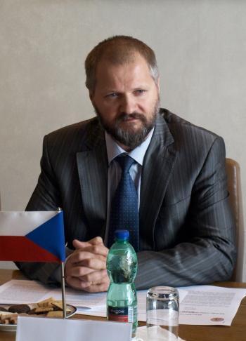 Prof. RNDr. Václav Hampl, DrSc.