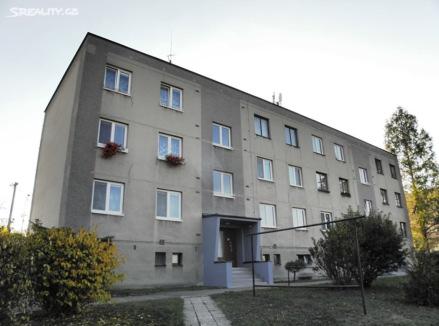 kanalizace Popis: Byt 3+1, po rekonstrukci: koupelny a wc. V bytě plastová okna, vestavná skříň.