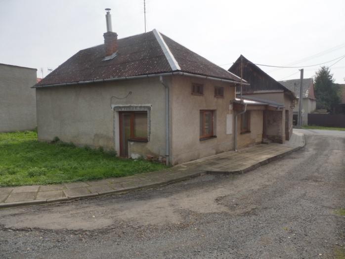 ZNALECKÝ ÚSTAV STAVEXIS s.r.o. Stavebně expertizní, znalecká a poradenská kancelář Výtisk č. 2/3 Z N A L E C K Ý číslo: 6505-269 / 17 P O S U D E K o obvyklé ceně pozemku p.č. 152, jehož součástí je stavba č.