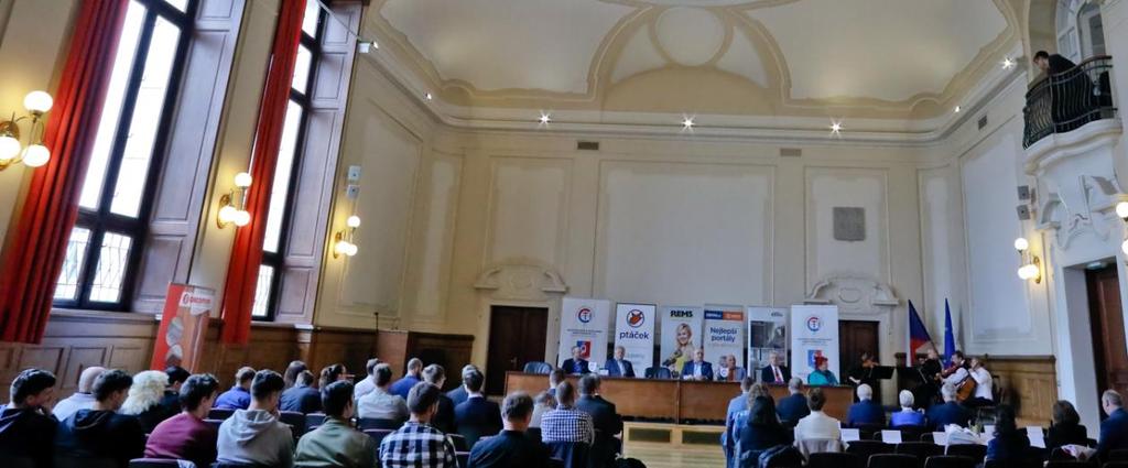 koncertem smyčcového kvarteta pro violoncello Filharmonie Brno.