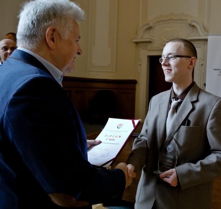 Foto 1(zleva): Ing. Andrzej Bartoś.